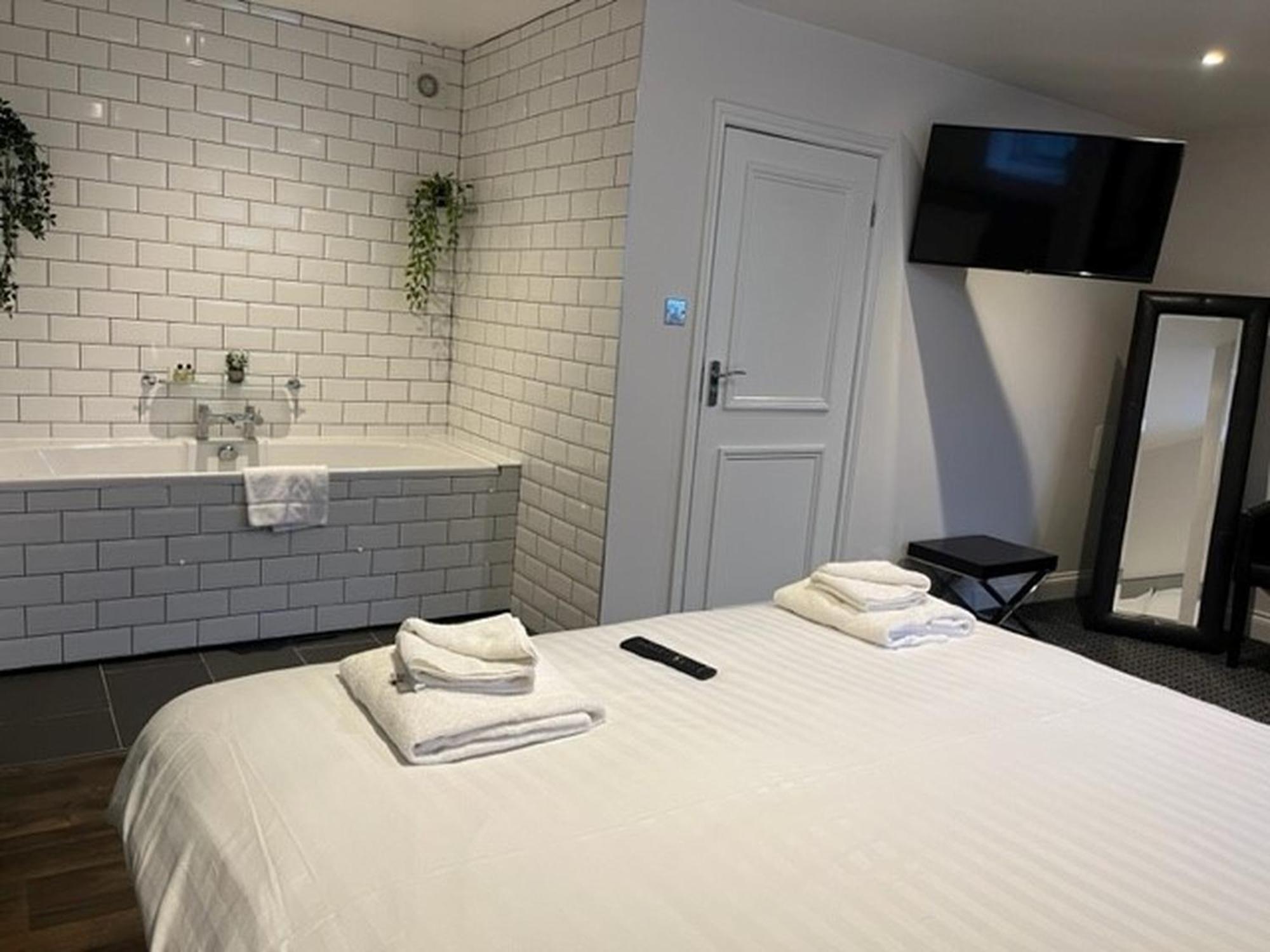 Hotel The Riverside House Mildenhall