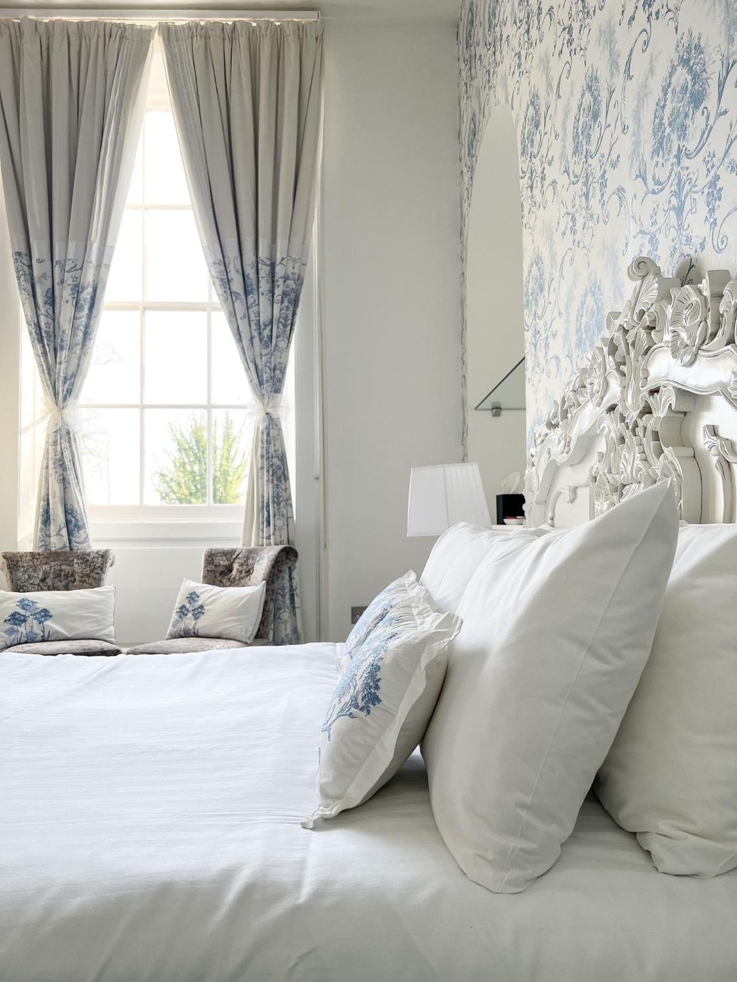 The Riverside House Отель 3*