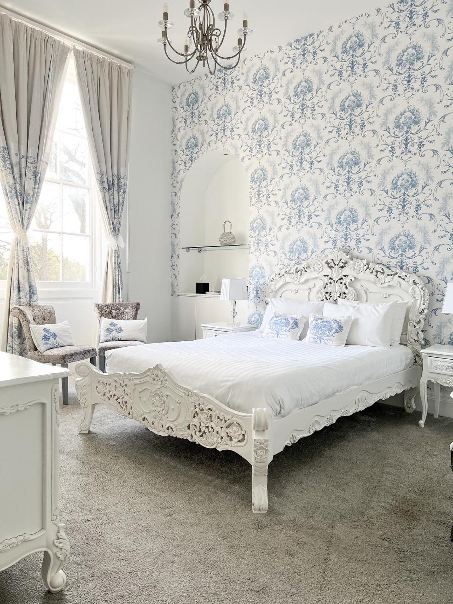 The Riverside House 3*