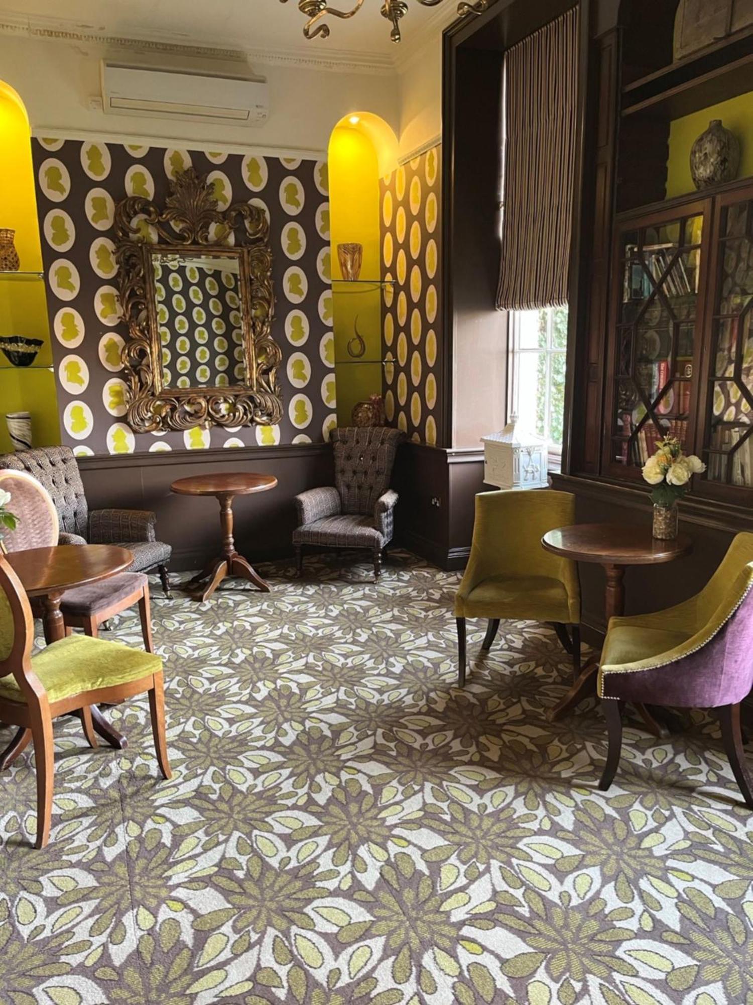 Отель The Riverside House
